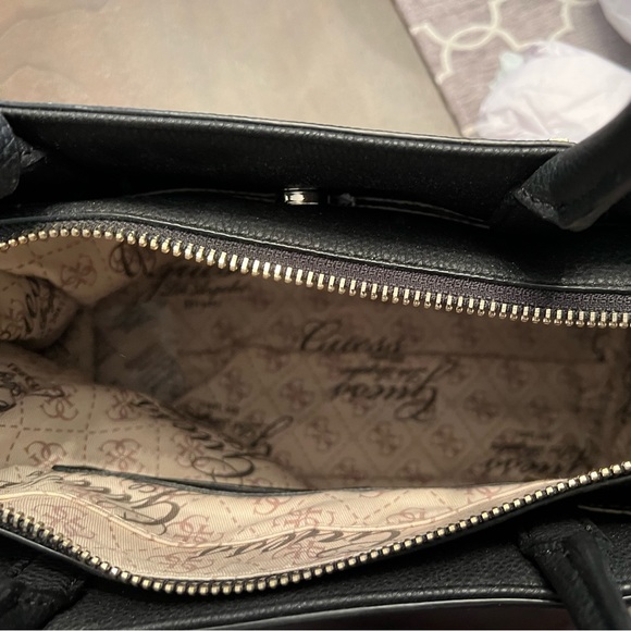 Guess Shoulder Crossbody Bag - Picture 4 of 7